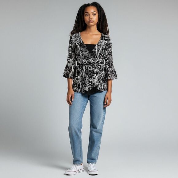 Style & Co. Tops - Style & Co Black and White Lace V Neck 3/3 quarter sleeve floral blouse size XL